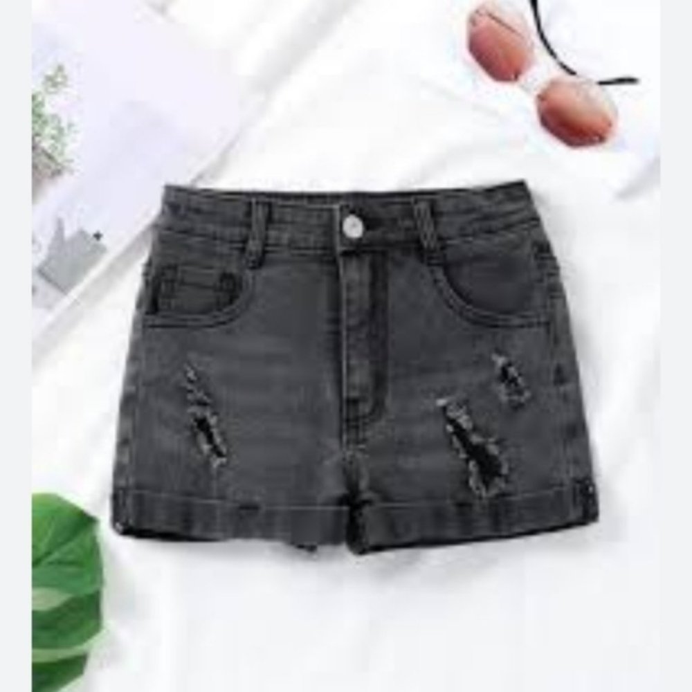 Black jean shorts - Picture 4 of 6